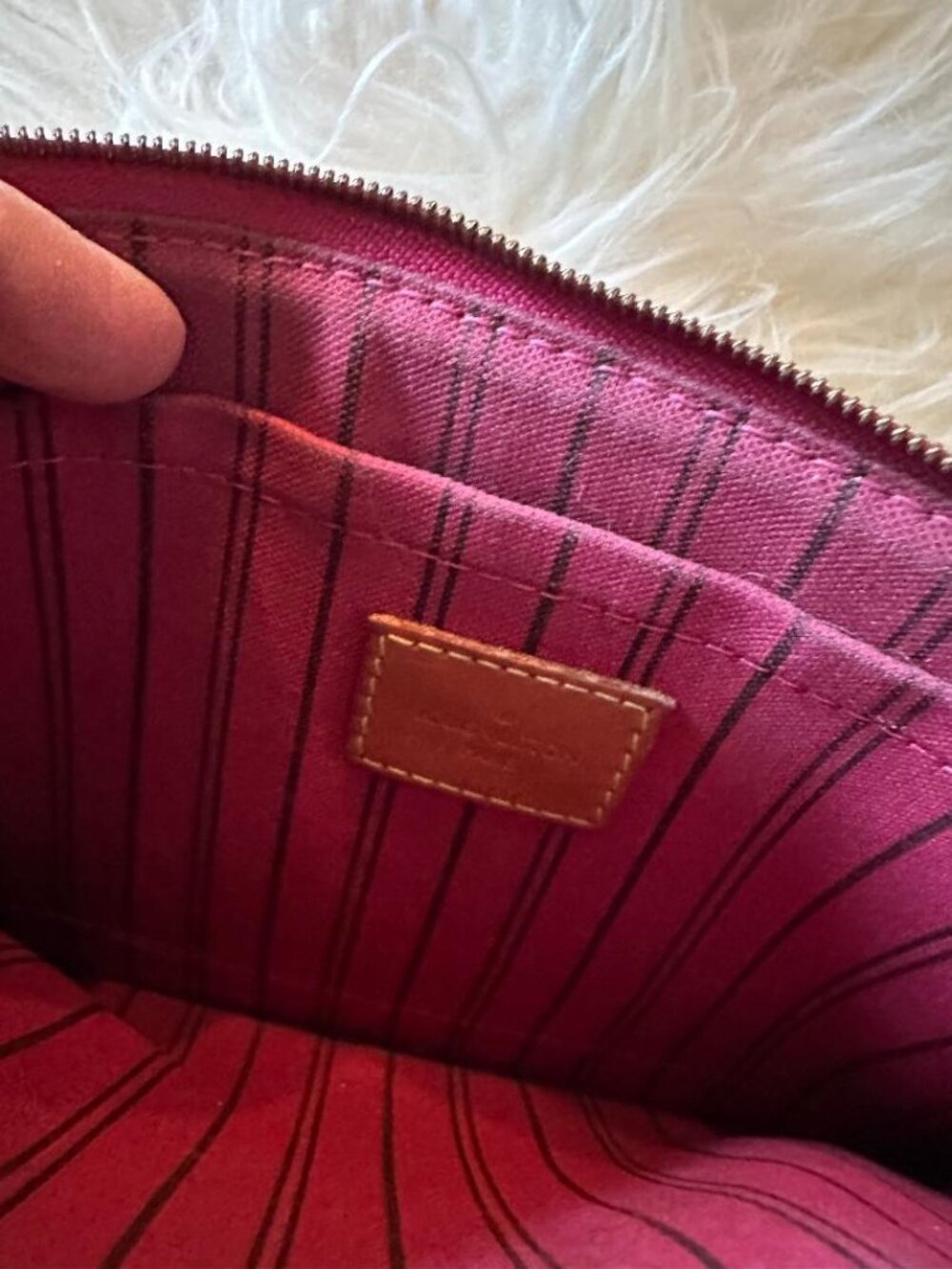 Louis Vuitton Neverfull GM Monogram tote - Picture 13 of 16